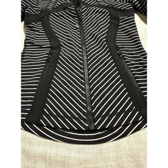 Lululemon Athletica Women’s Zip Up Jacket Stripe Size 6 - Picture 5 of 6